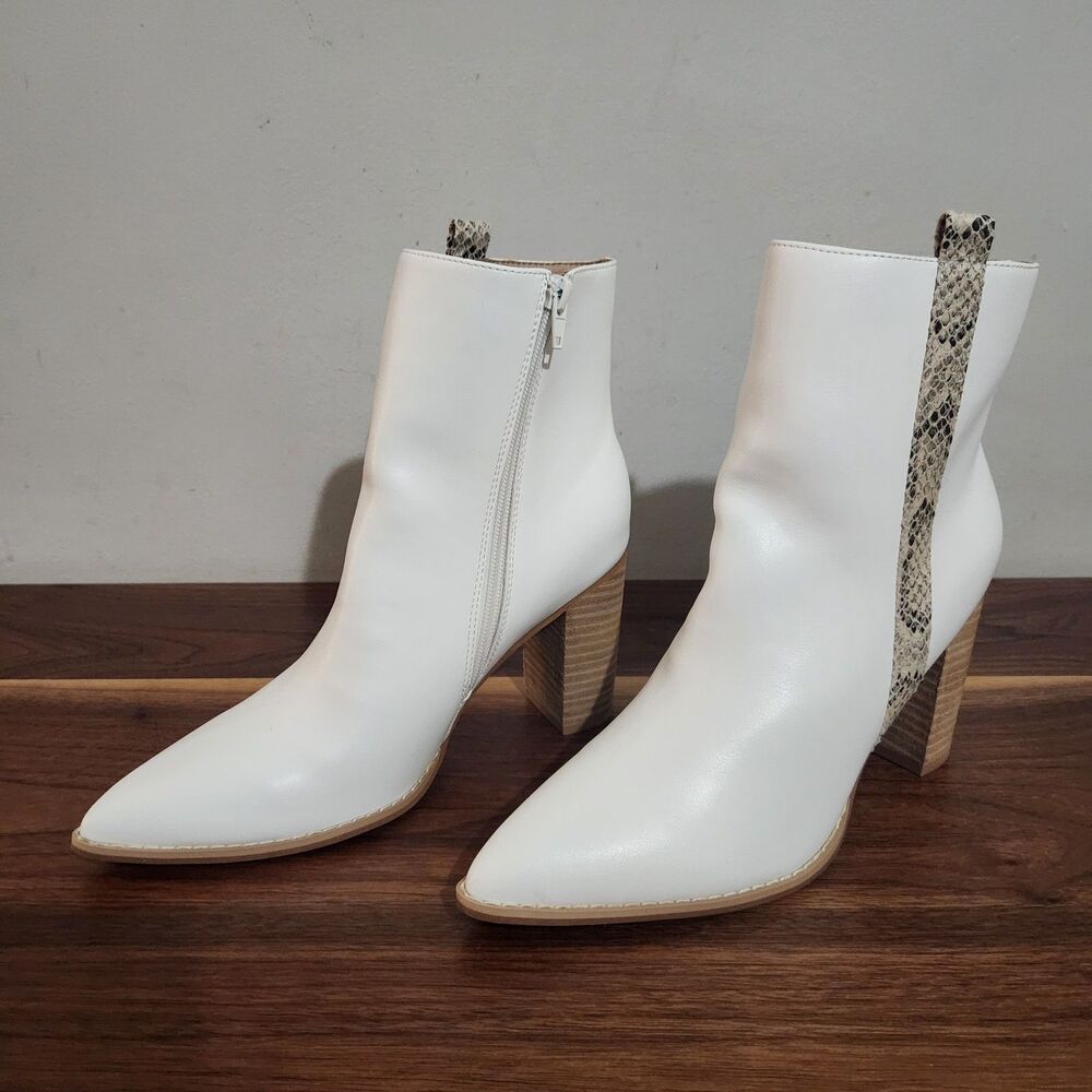 Oasis Society White Ankle Bootie Block Heel Boots Size 8.5 Faux Leather